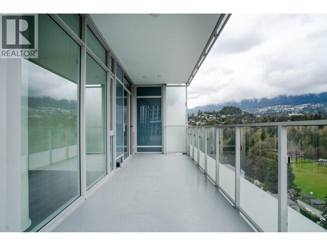 Photo du bâtiment - 200 Klahanie Ct