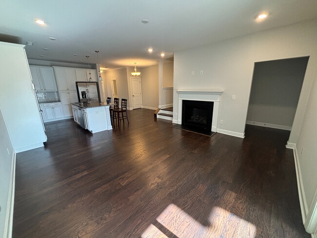 Foto del edificio - Room in Townhome on Farm Pond Trail