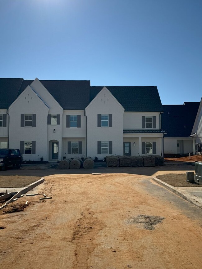 Building Photo - 519 Rosewood Ln