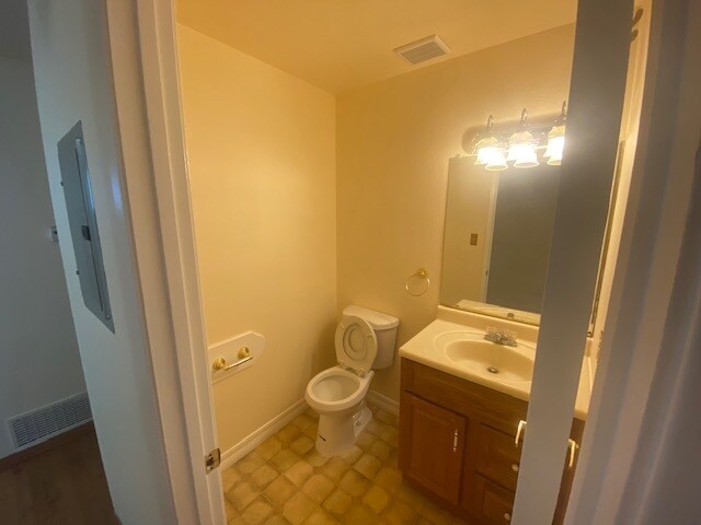 Building Photo - 4260 Japonica Way