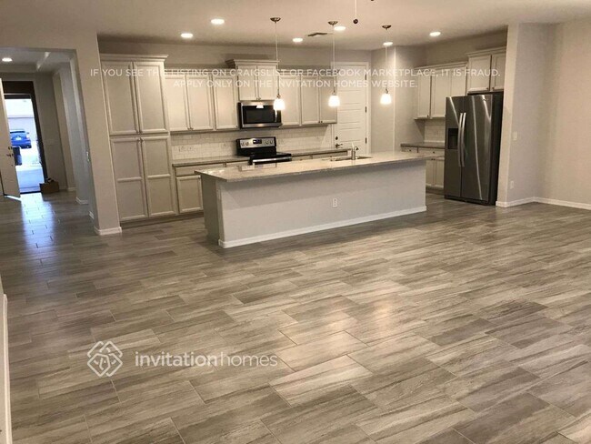 Foto del edificio - 18240 W Carlota Ln