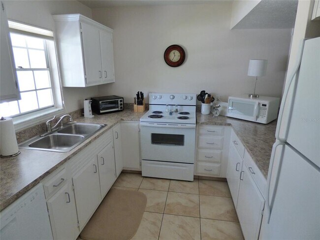 Foto del edificio - 1305 Villa Ln