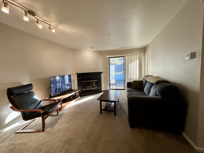 Living Room & Door to Balcony - 2727 Folsom St