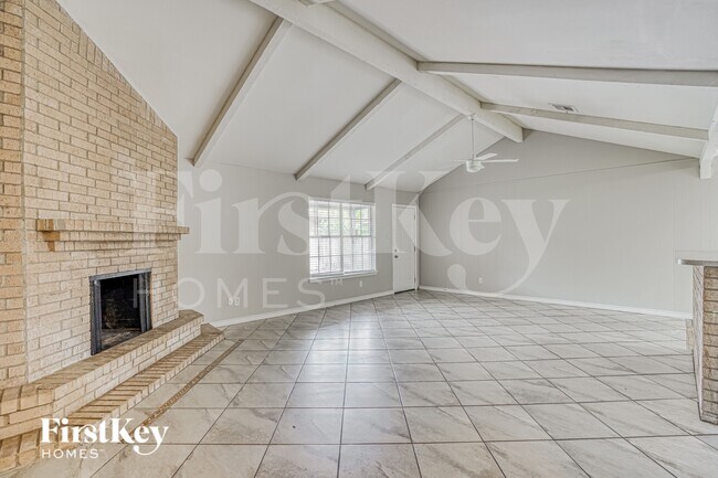 Foto del edificio - 6610 Rowell Ct