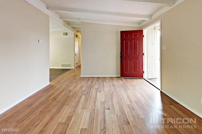 Building Photo - 1115 Coronel Ave