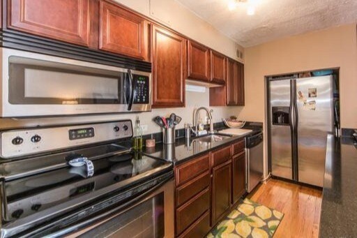 Building Photo - 1339 N Dearborn 16H