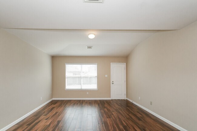 Building Photo - 10802 Creek Mist Dr