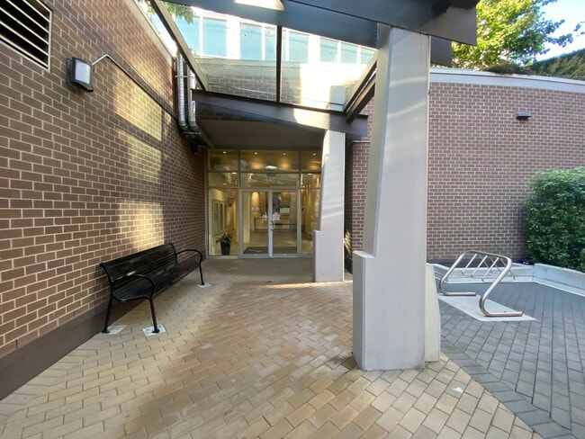 Building Photo - 445 2nd Av W