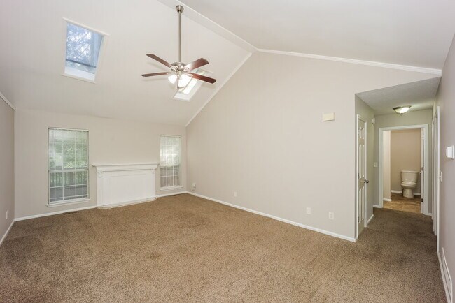 Foto del edificio - 7715 Governors Ln