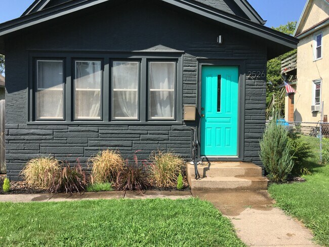 Building Photo - 2526 University Ave NE