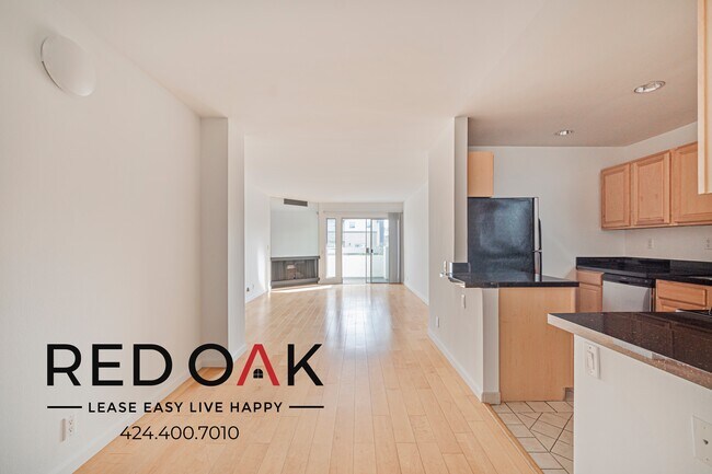 Building Photo - 1033 3rd St