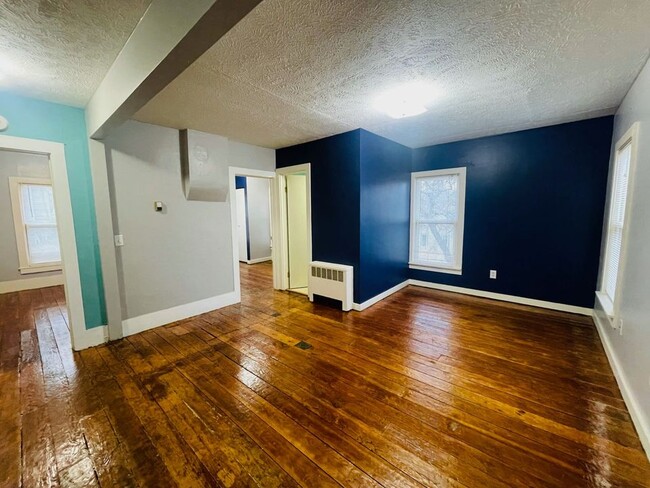 Building Photo - 124 Michigan St