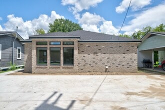 Building Photo - 803 Lagarde St