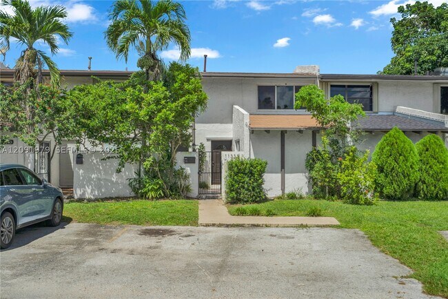 Building Photo - 11333 SW 69th Ln
