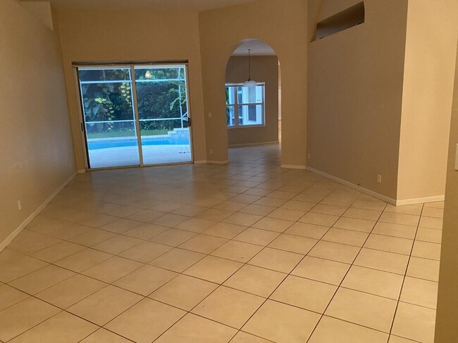 Foto del edificio - 15385 Whispering Willow Dr