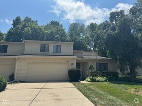 Building Photo - 329 Sandbrook Dr