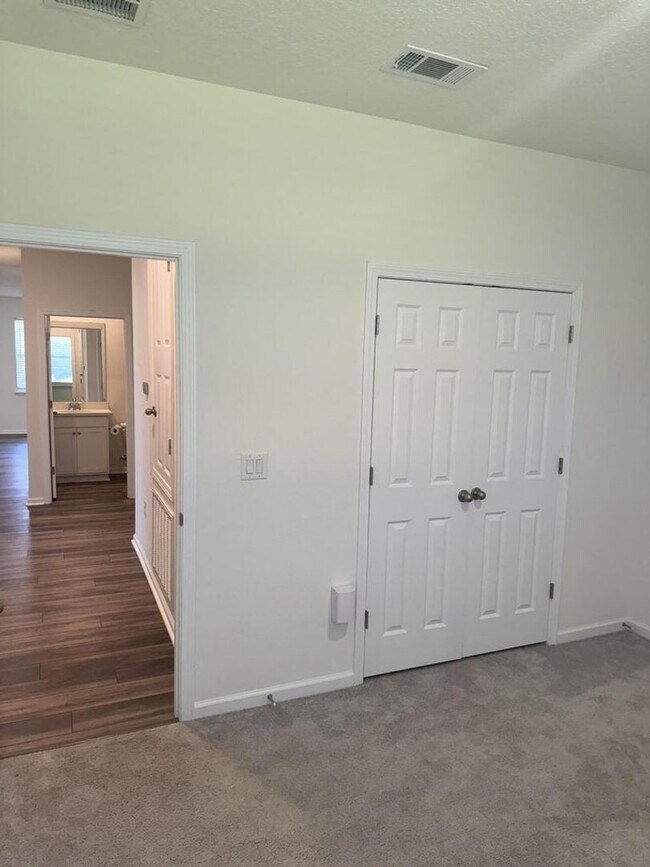 Foto del edificio - Charming 4 bedroom 3 bathroom in Yellow River Ranch