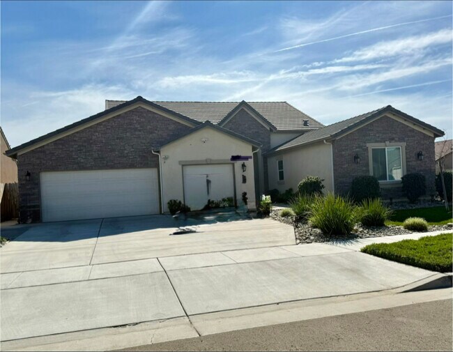 Building Photo - 2093 Cortner St