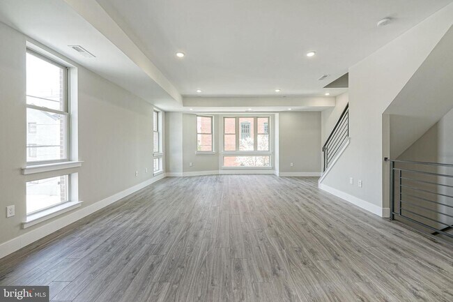 Foto del edificio - 300 W Jefferson St