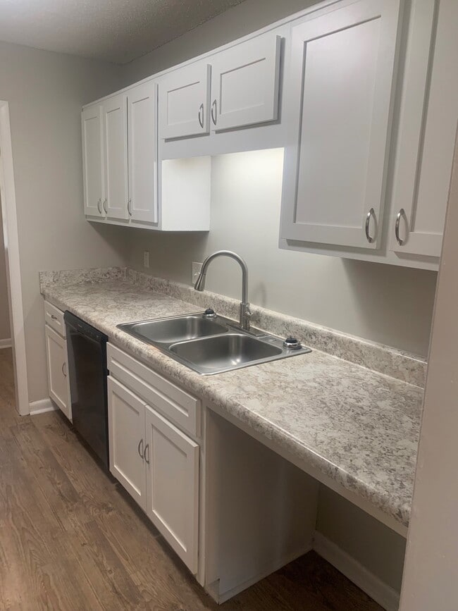 Stylish Kitchens - Apollo Ridge Apartments