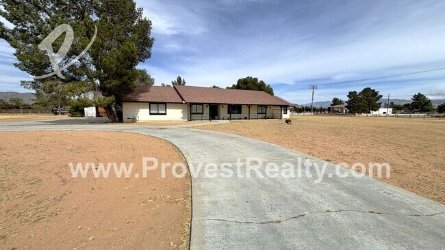 Foto del edificio - 14945 Flathead Rd
