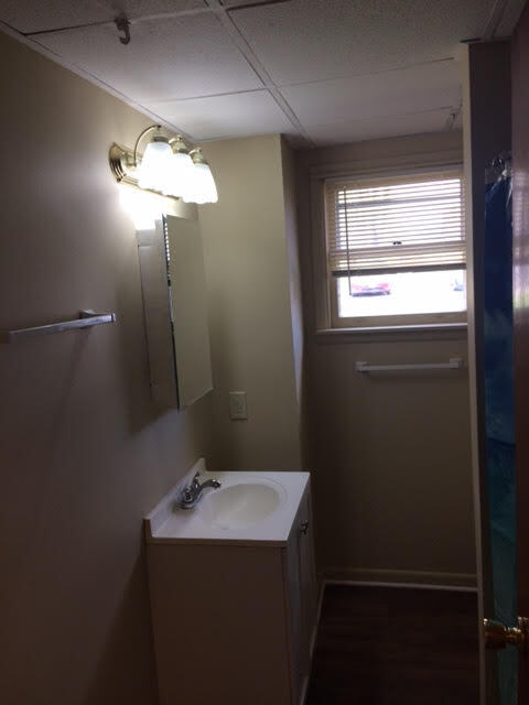 Clean bathroom - 205 E Central Ave