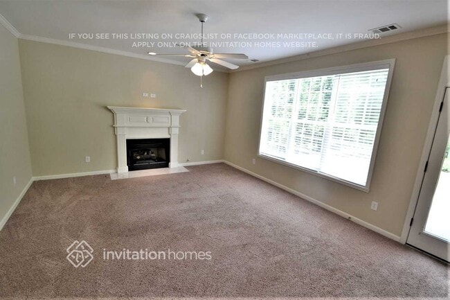 Building Photo - 1038 Fountain Lakes Ct