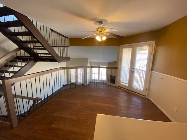Building Photo - 504 US-70