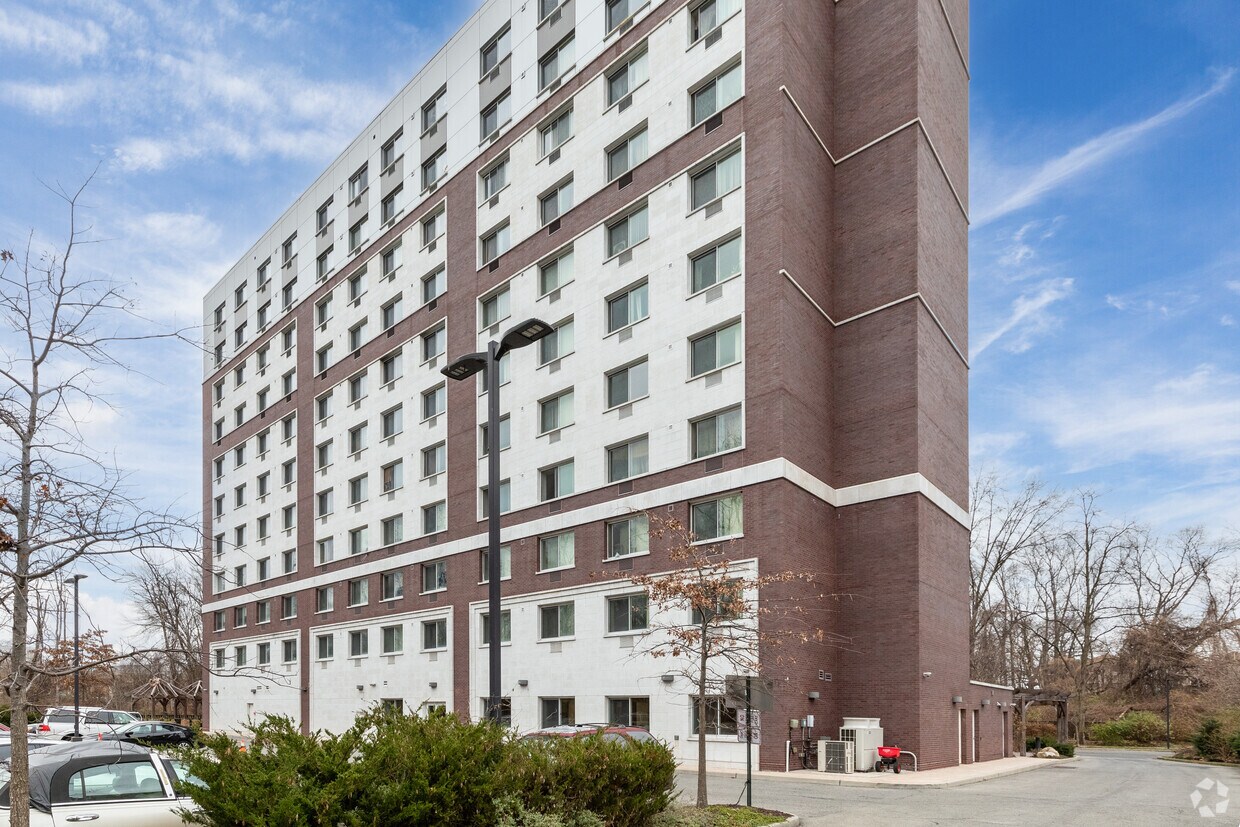 Building Photo - The Woodlands