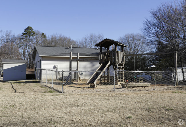 Building Photo - Lockhart Lane Apartments