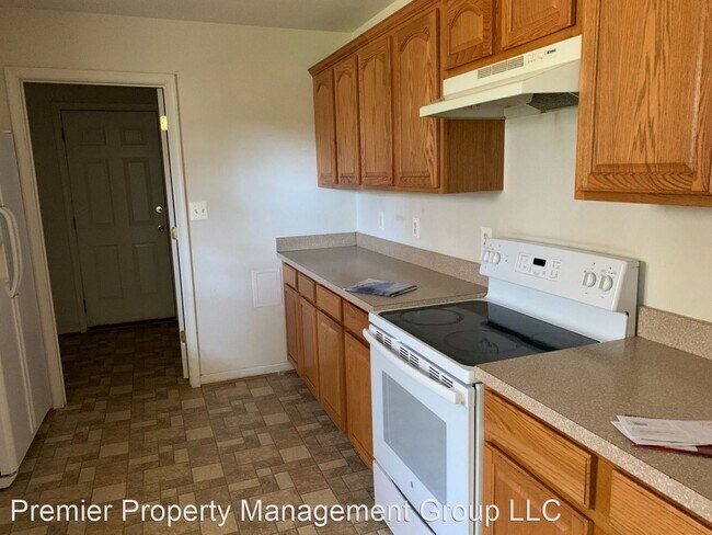 Building Photo - 3 br, 2 bath House - 41 Clover Lane