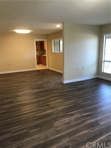 Foto del edificio - 21267 McConnell Ave