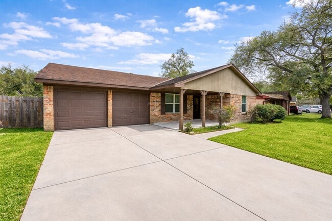 Building Photo - 12510 Hunting Brook Dr