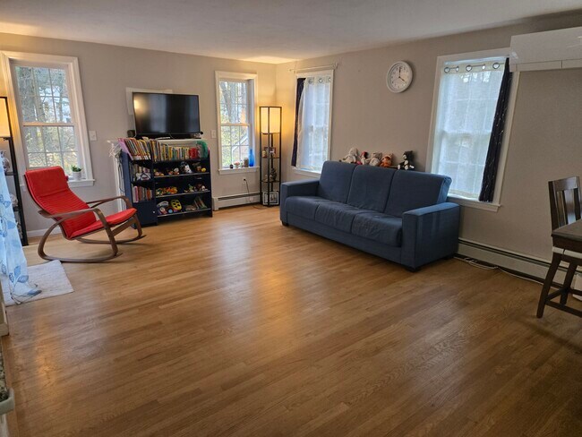 Sala de estar - 16 Knoll Rd