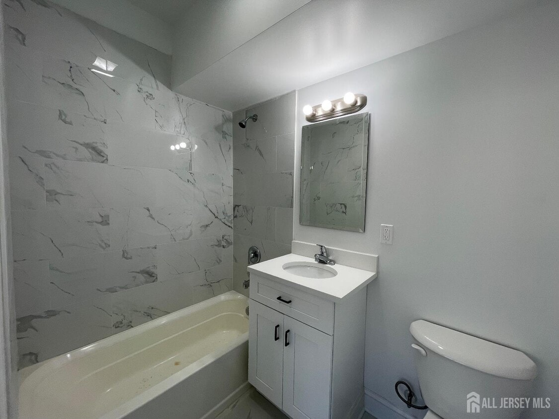 Building Photo - 103 Bayard St