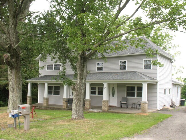 Building Photo - 133 T-513