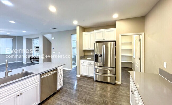 Building Photo - 81 Middleton Pl