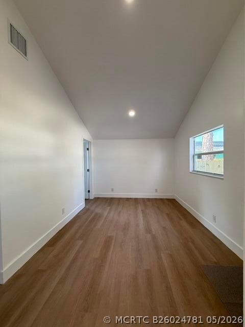 Foto del edificio - 409 Perry Ave