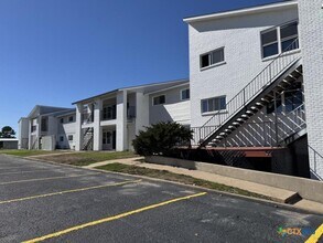 Building Photo - 345 FM86