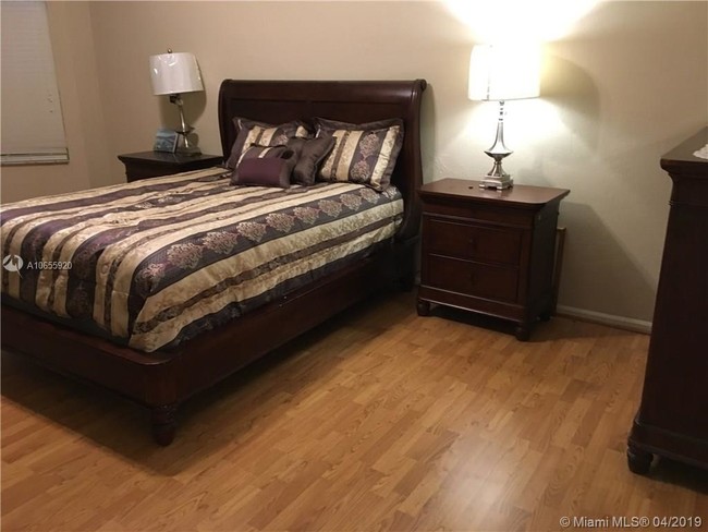 Foto del edificio - 23453 Serene Meadow Dr S