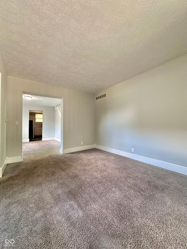 Foto del edificio - 2426 N Capitol Ave
