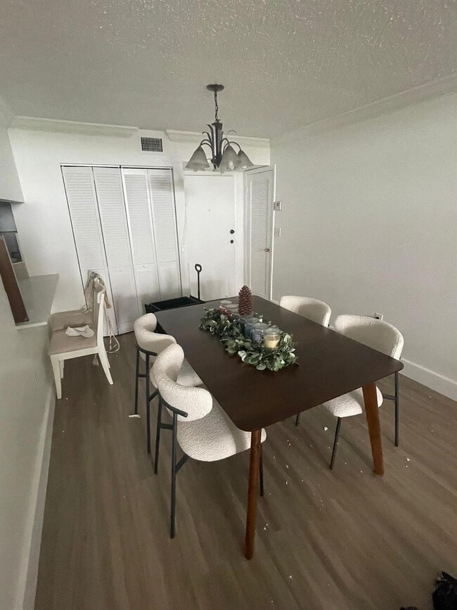 Building Photo - 7040 Coral Wy