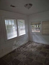 Building Photo - 106 Shields Rd