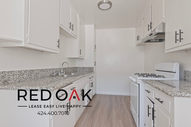 Foto del edificio - 9903 Belmont St