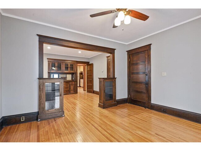 Building Photo - 3117 Fremont Ave S