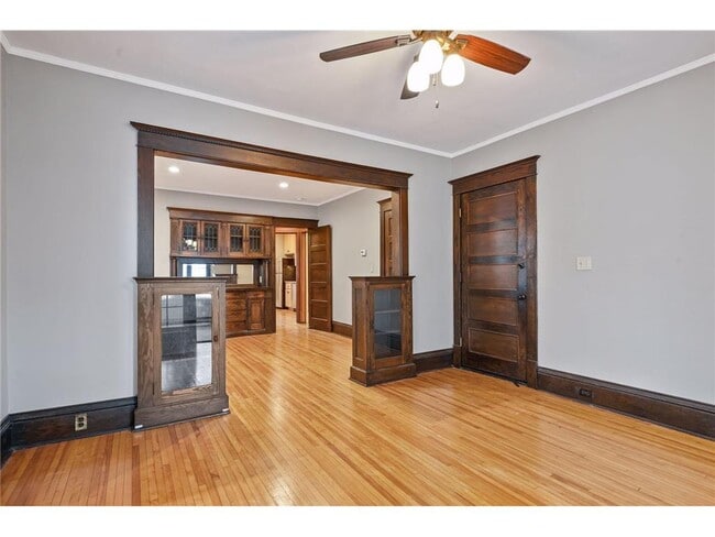 Building Photo - 3117 Fremont Ave S