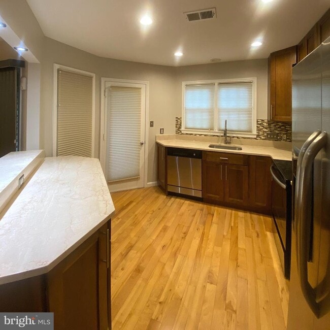 Building Photo - 11202 Beaver Trail Ct