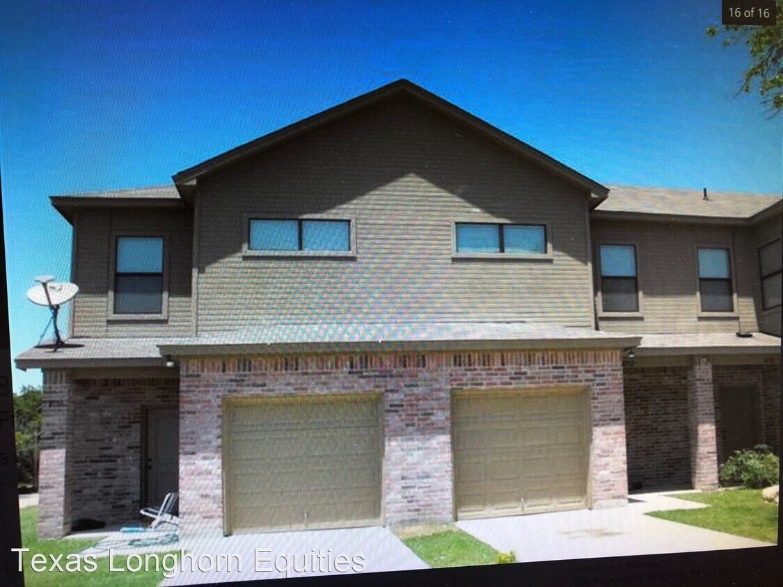 81328134 Elizabeth Blvd, Fort Worth, TX 76110 Room for Rent in Fort