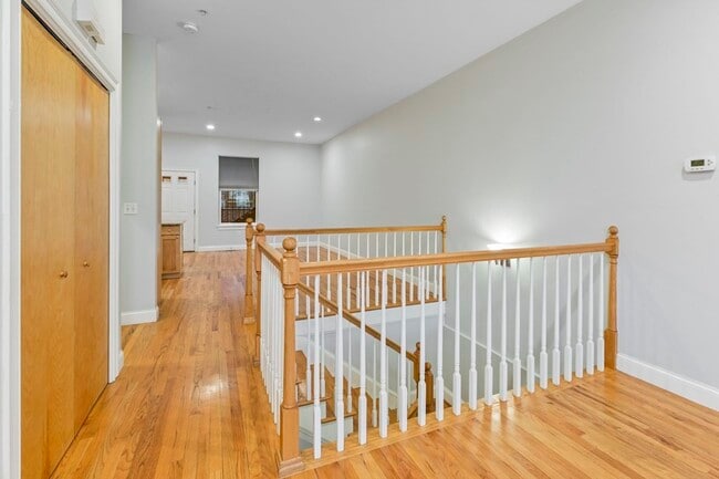 Building Photo - 877 Harrison Ave