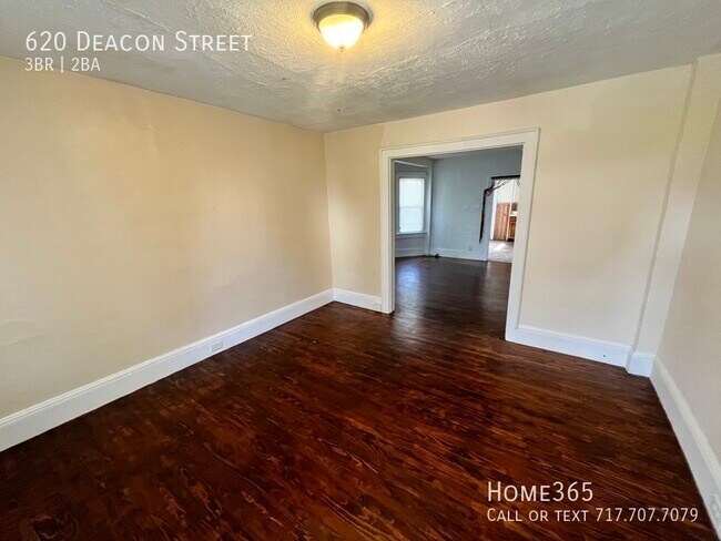 Building Photo - Beautiful 3-bedroom, 2-bathroom home nearb...